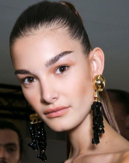 Πώς θα τονίσεις τα nude χείλη